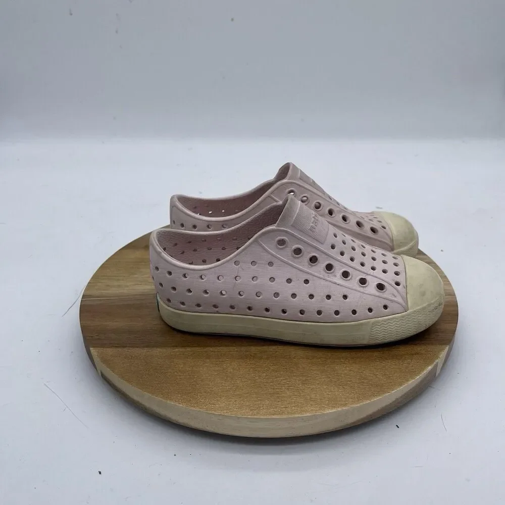 4/$25 Native Jefferson Slip On Shoes Girls 12 Pink Water Outdoor Summer Pool